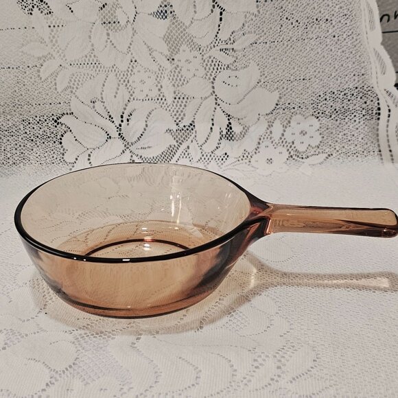 Pyrex Visions Amber Sauce Pan 6" CorningWare France kitchen .5 qt glassware - Picture 1 of 8